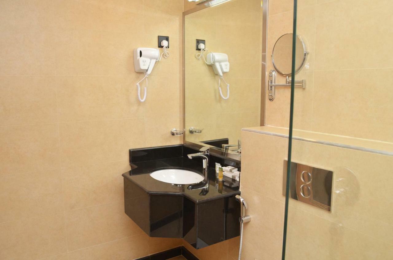 Nooh Tower Apartman Al Hidd Kültér fotó